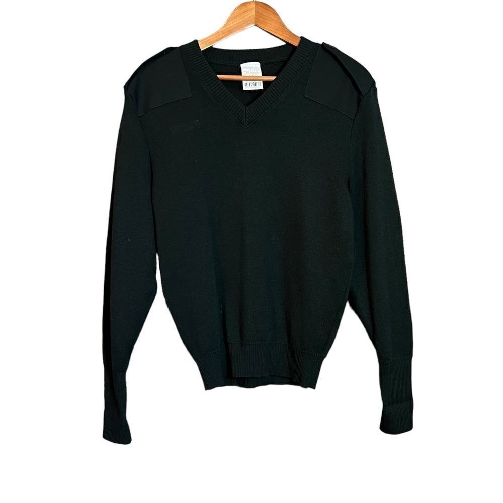 Logistik dark green 100% wool v neck sweater